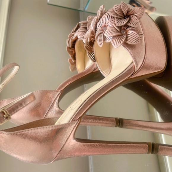 Jessica Simpson Rose Gold Heels - Picture 6 of 6